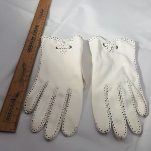 COPY - Vintage White Gloves w/ black stitching si…